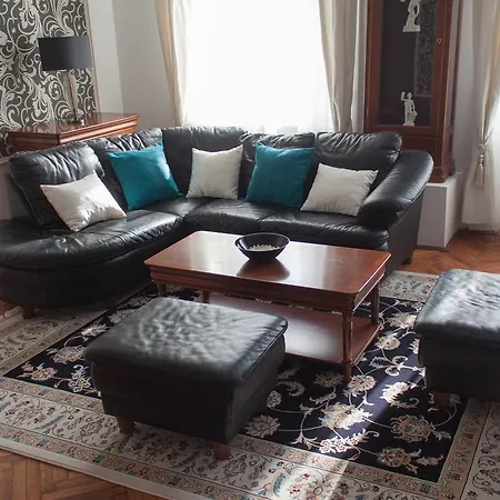 Apartman Sarvar