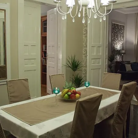 Apartman *