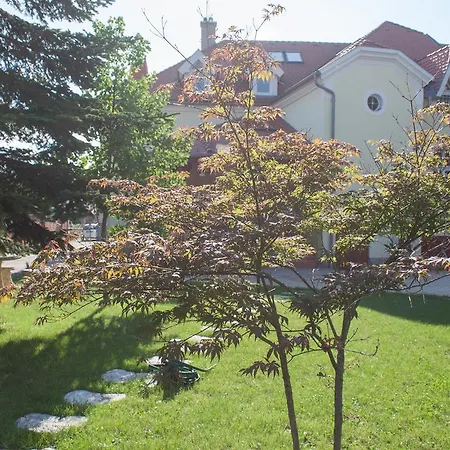 Villa Apartman *