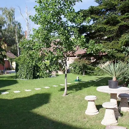 Villa Apartman Sarvar