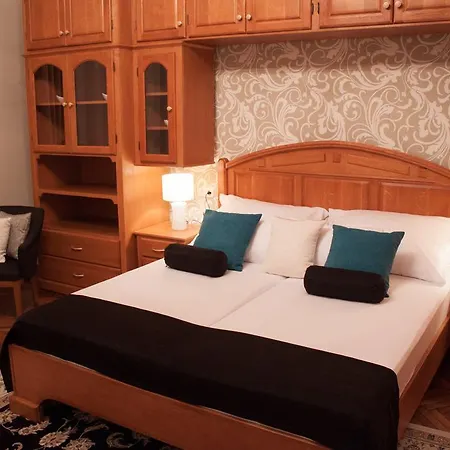 Apartman * Sarvar