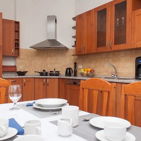 Apartman Sarvar